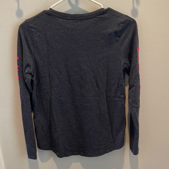 Abercrombie & Fitch girls long sleeve.. Like new condition - Picture 4 of 4